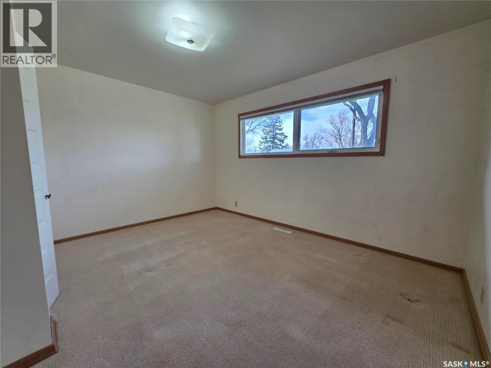 1446 Taylor Drive, Swift Current, SK - Indoor Photo Showing Other Room