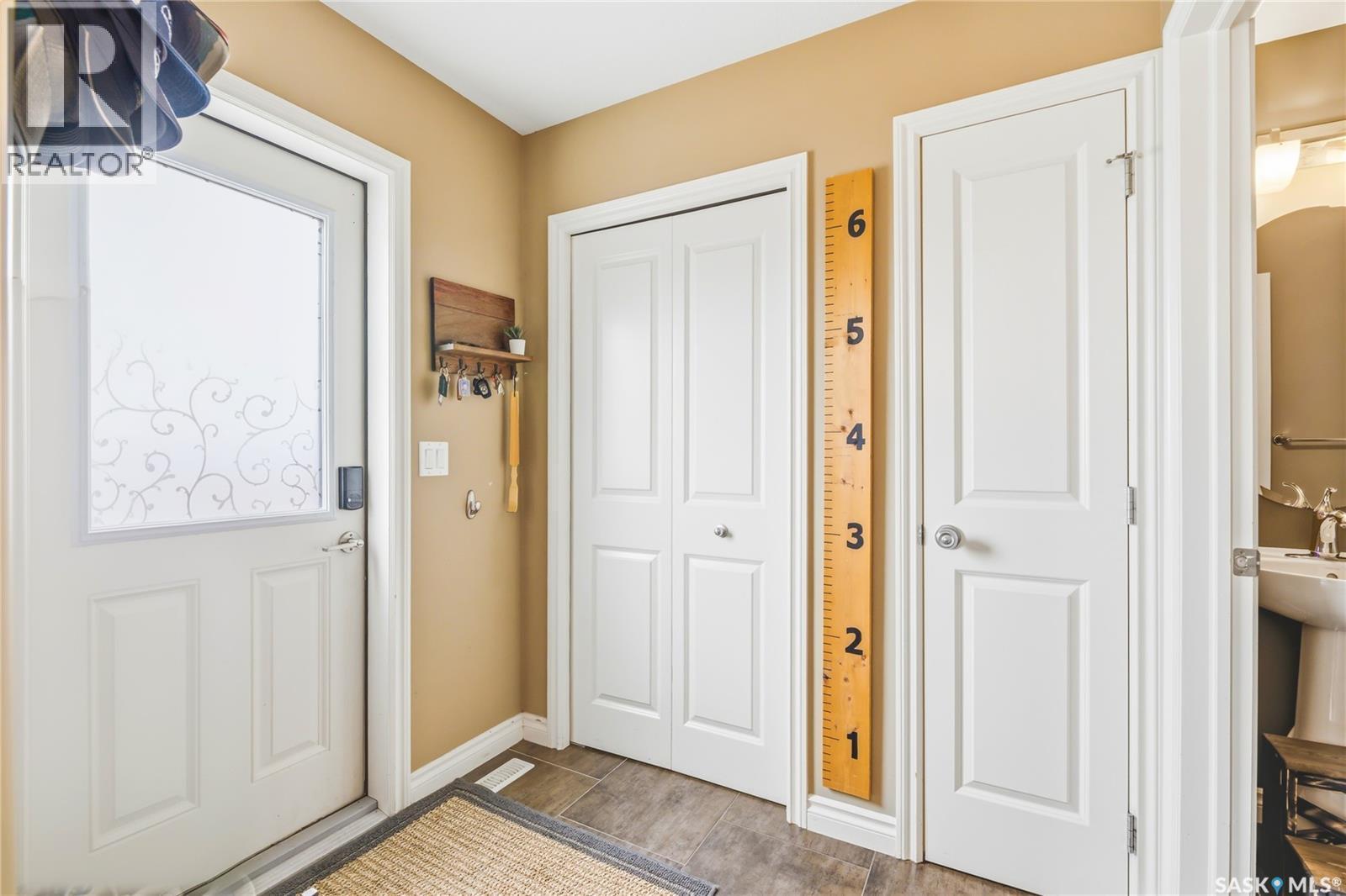 386 Levalley Cove, Saskatoon, SK - Indoor Photo Showing Other Room