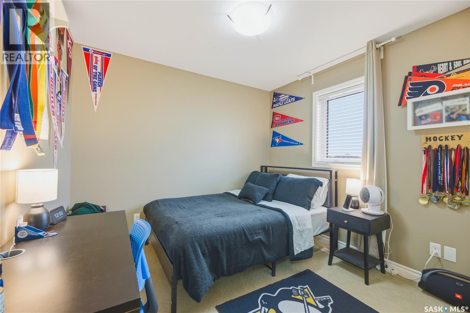 386 Levalley Cove, Saskatoon, SK - Indoor Photo Showing Bedroom