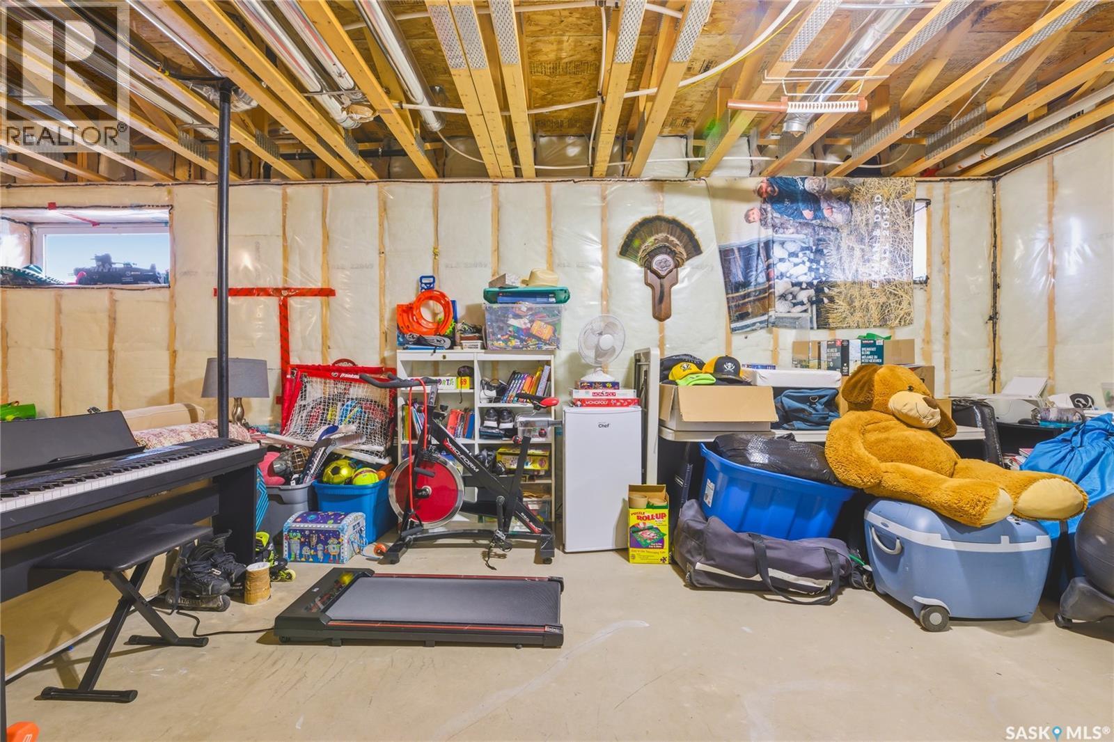 386 Levalley Cove, Saskatoon, SK - Indoor Photo Showing Basement