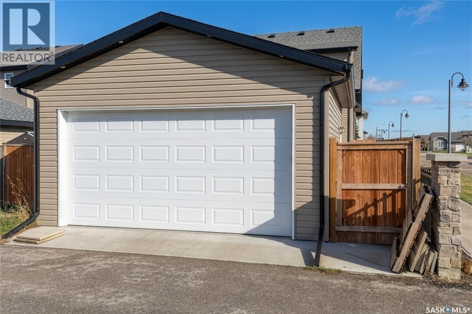 386 Levalley Cove, Saskatoon, SK - Outdoor With Exterior