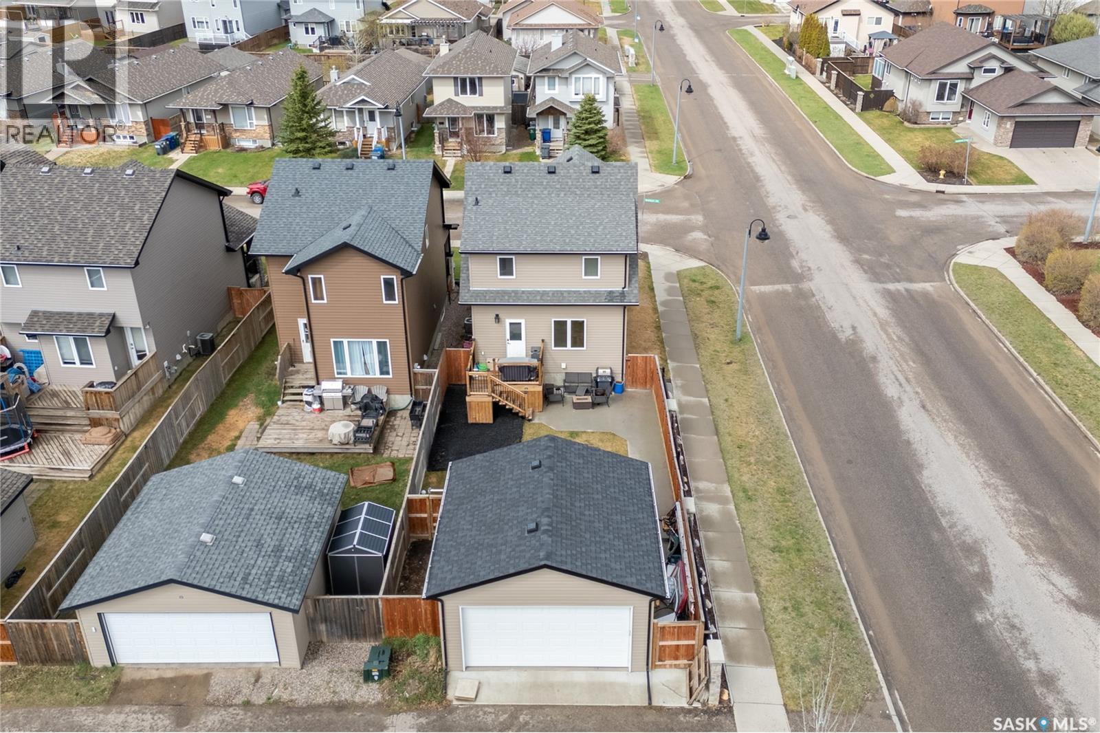 386 Levalley Cove, Saskatoon, SK - Outdoor