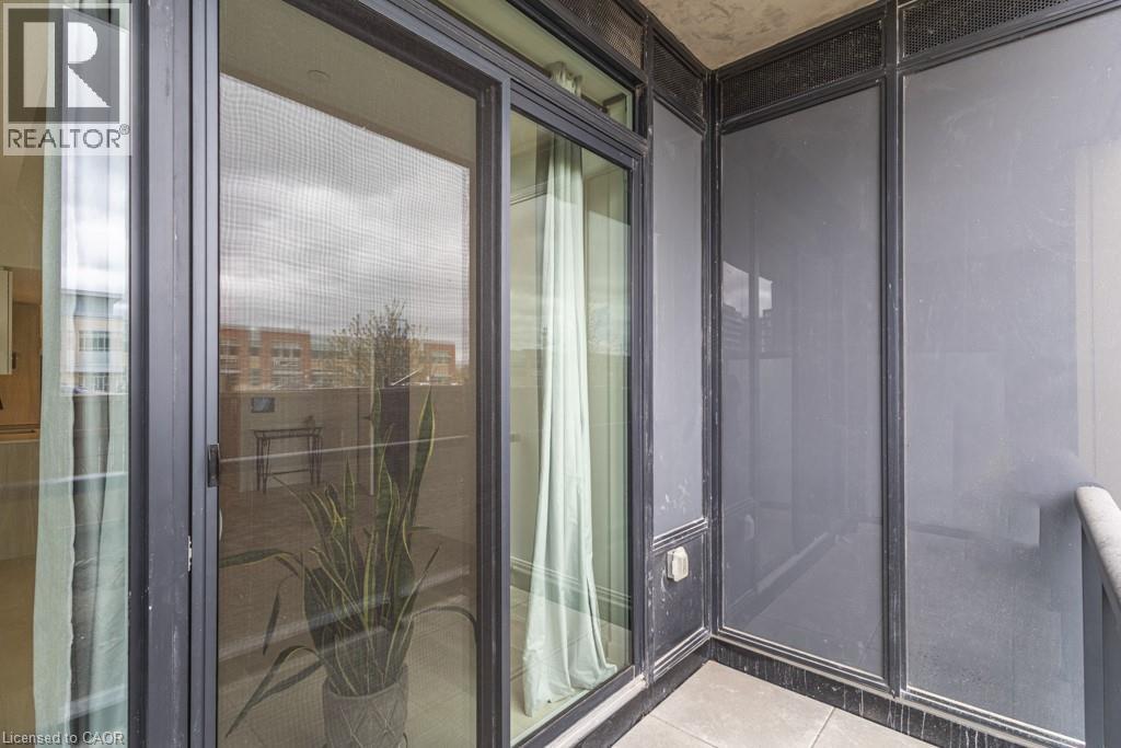4878 Powers Common Unit# 123, Burlington, ON - With Exterior