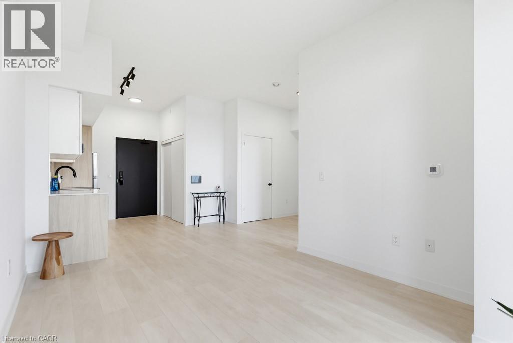 4878 Powers Common Unit# 123, Burlington, ON - Indoor Photo Showing Other Room
