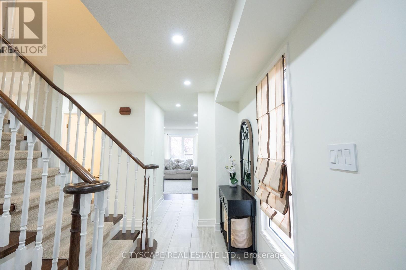 3912 Rushton Crescent, Mississauga, ON - Indoor Photo Showing Other Room