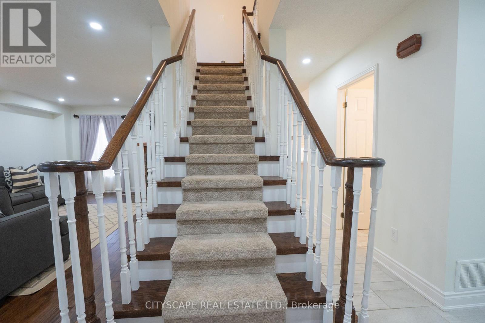 3912 Rushton Crescent, Mississauga, ON - Indoor Photo Showing Other Room