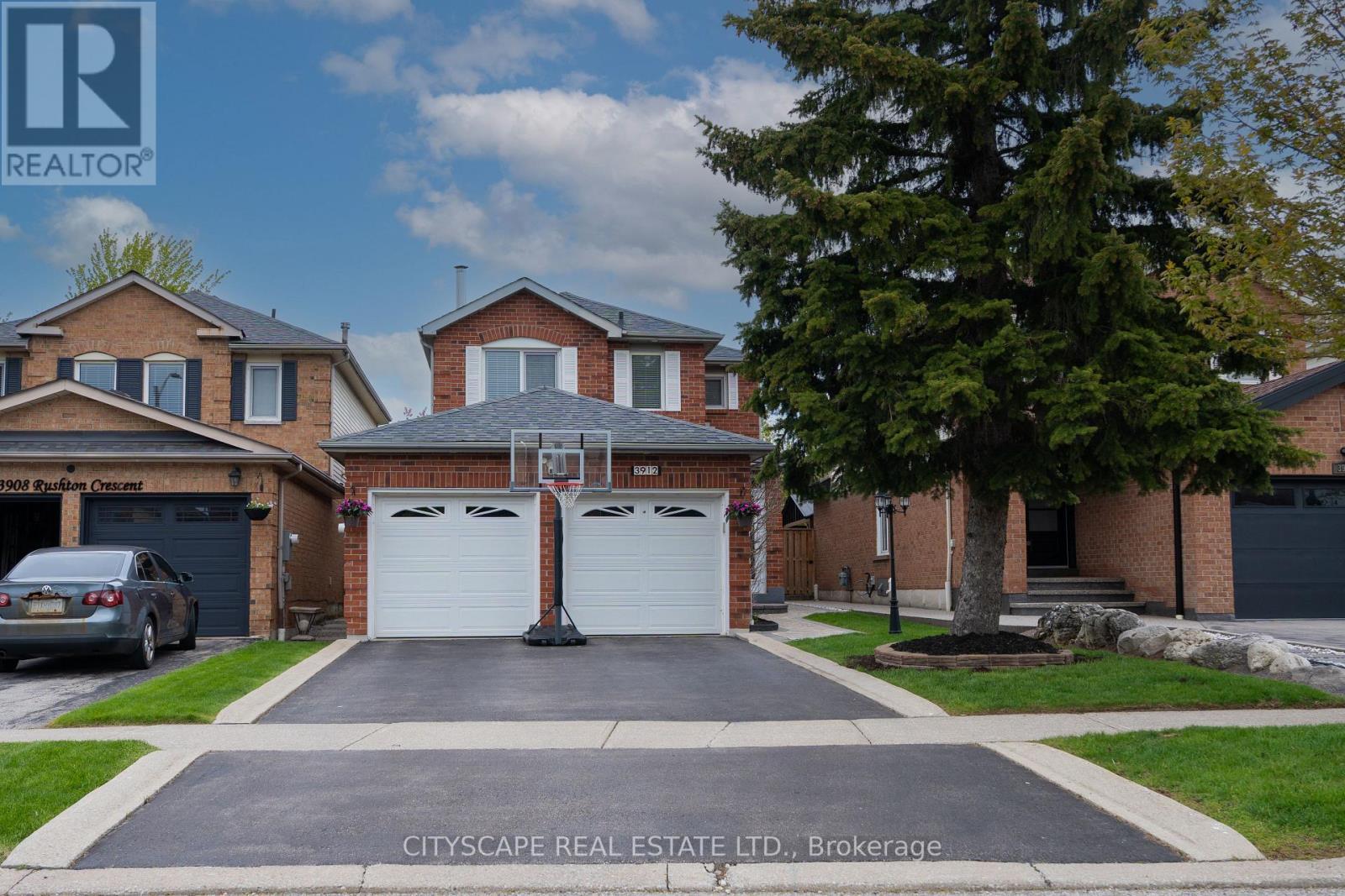 3912 Rushton Crescent, Mississauga, ON - Outdoor With Facade