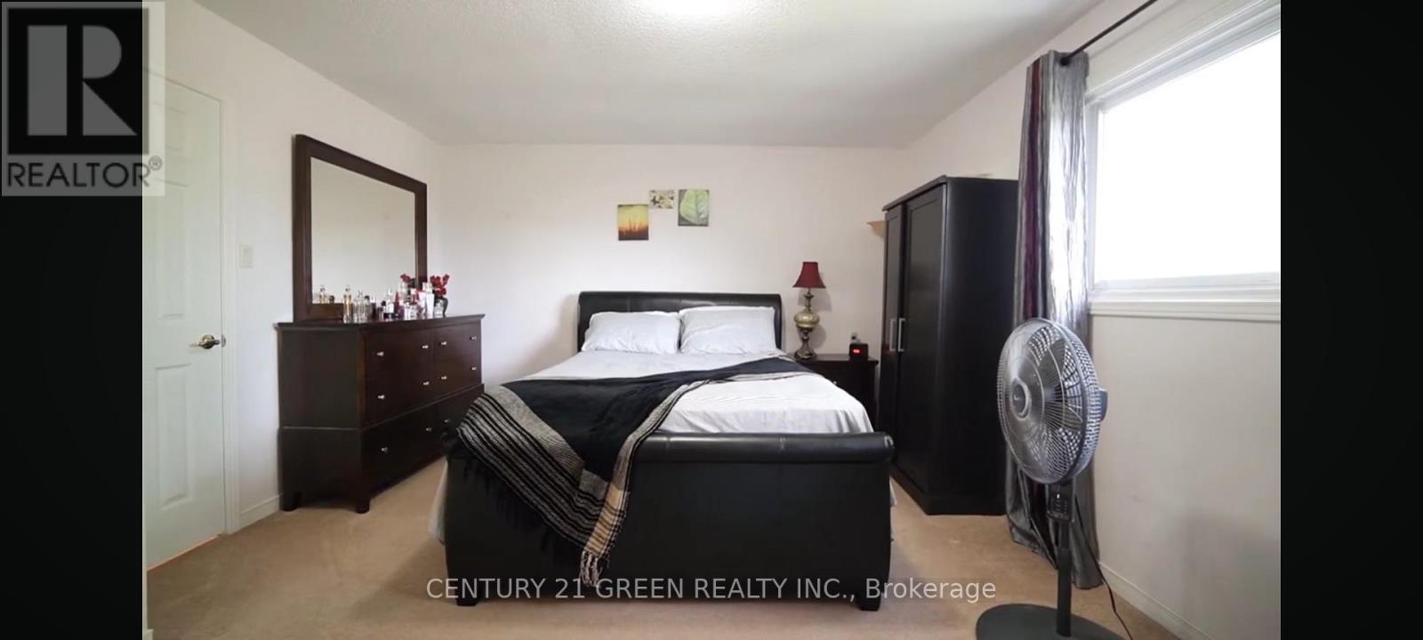 849 Millworks Crescent, Mississauga, ON - Indoor Photo Showing Bedroom