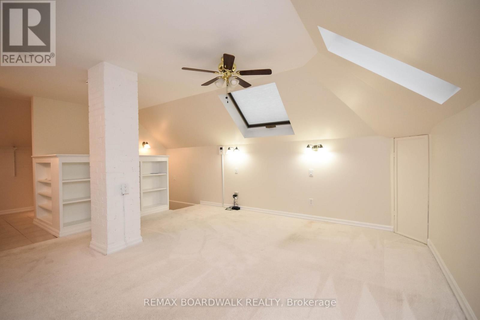 11 Kippewa Drive, Ottawa, ON - Indoor Photo Showing Other Room