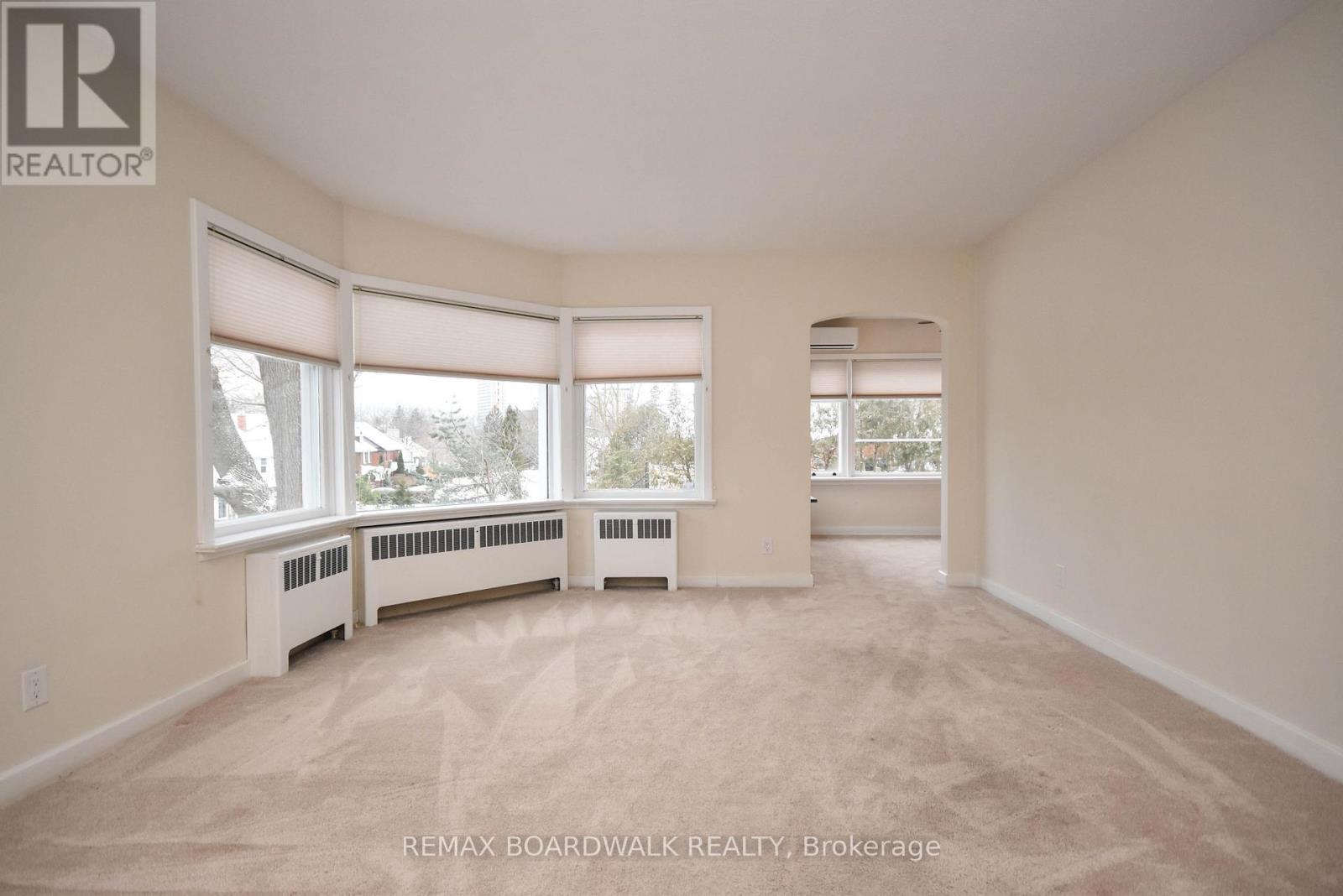 11 Kippewa Drive, Ottawa, ON - Indoor Photo Showing Other Room