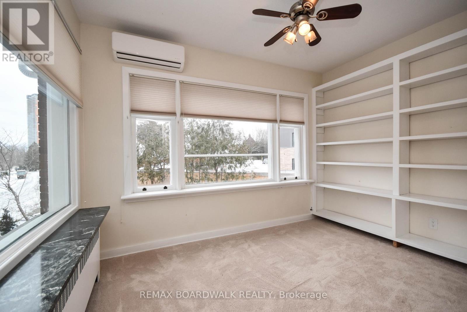 11 Kippewa Drive, Ottawa, ON - Indoor