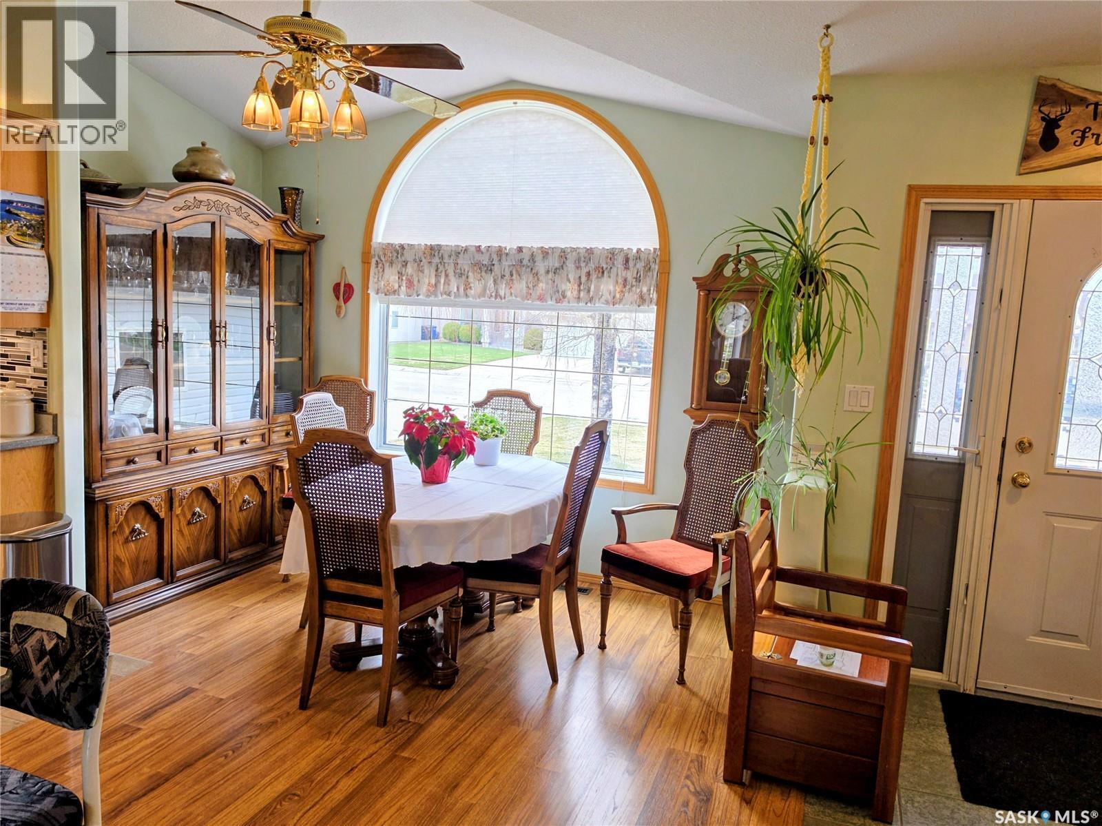 1306 4Th Street, Humboldt, SK - Indoor Photo Showing Dining Room