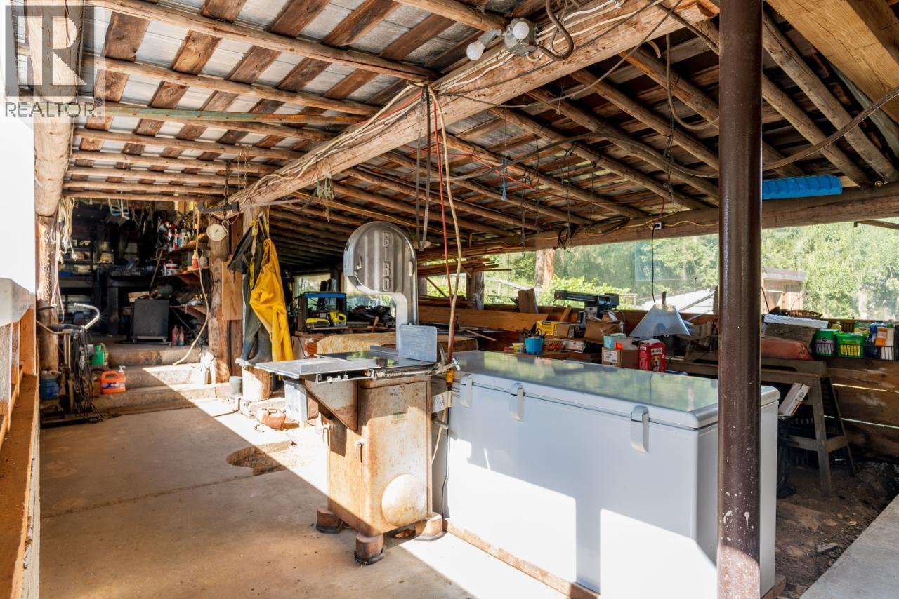 6302 Marsden Road, Nelson, BC - Indoor Photo Showing Basement
