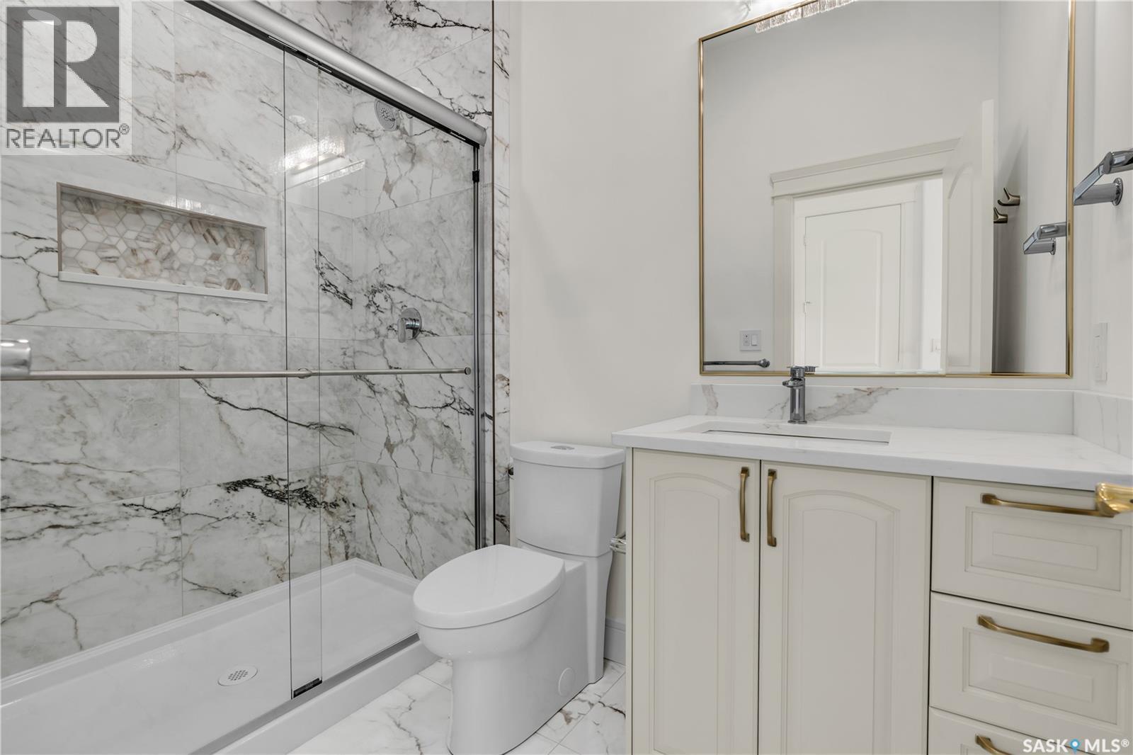 4204 Elderberry Crescent E, Regina, SK - Indoor Photo Showing Bathroom