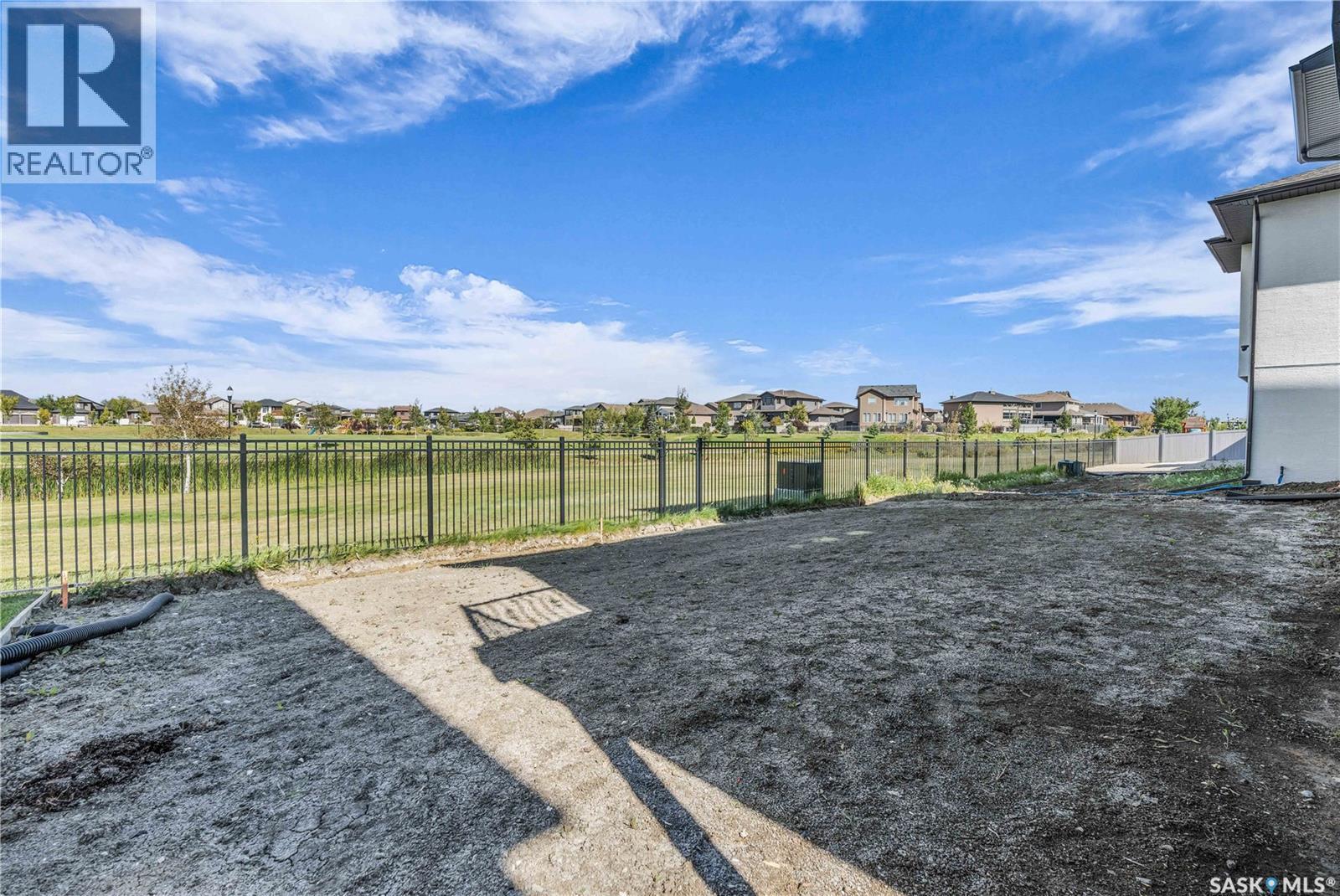 4204 Elderberry Crescent E, Regina, SK - Outdoor