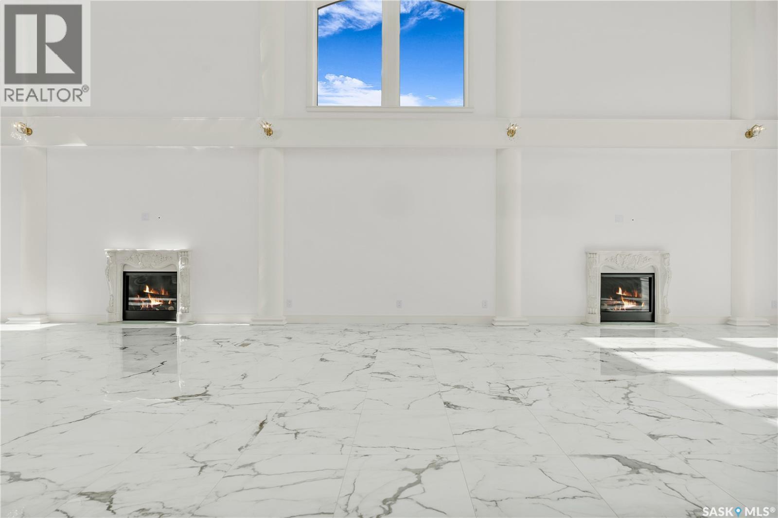 4204 Elderberry Crescent E, Regina, SK - Indoor With Fireplace