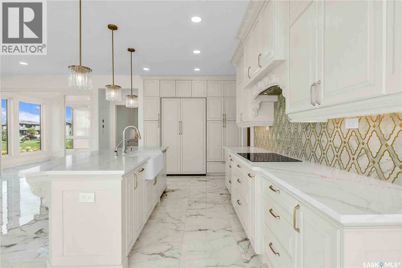 4204 Elderberry Crescent E, Regina, SK - Indoor Photo Showing Kitchen With Upgraded Kitchen