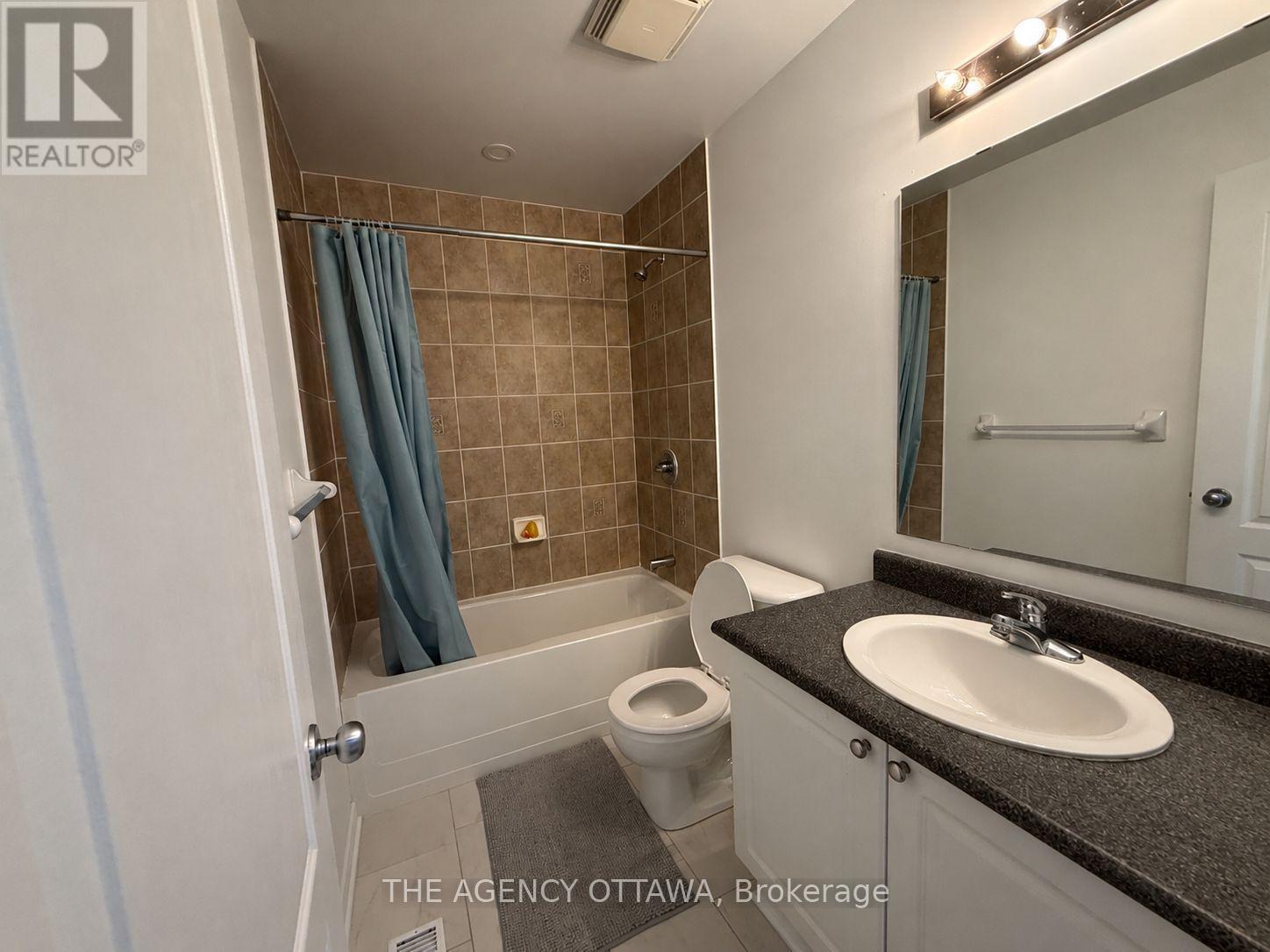 Second Full Bathroom - 222 Freedom Private, Ottawa, ON - Indoor Photo Showing Bathroom