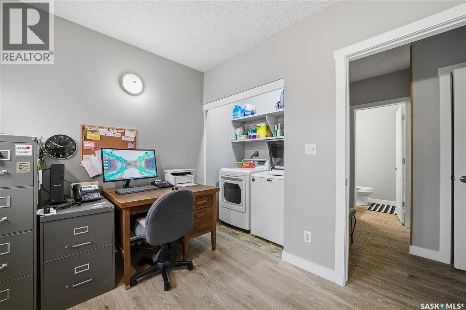 6962 Maple Brook Crescent, Regina, SK - Indoor Photo Showing Office
