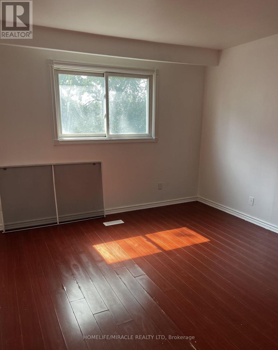 3453 Oakglade Crescent, Mississauga, ON - Indoor Photo Showing Other Room