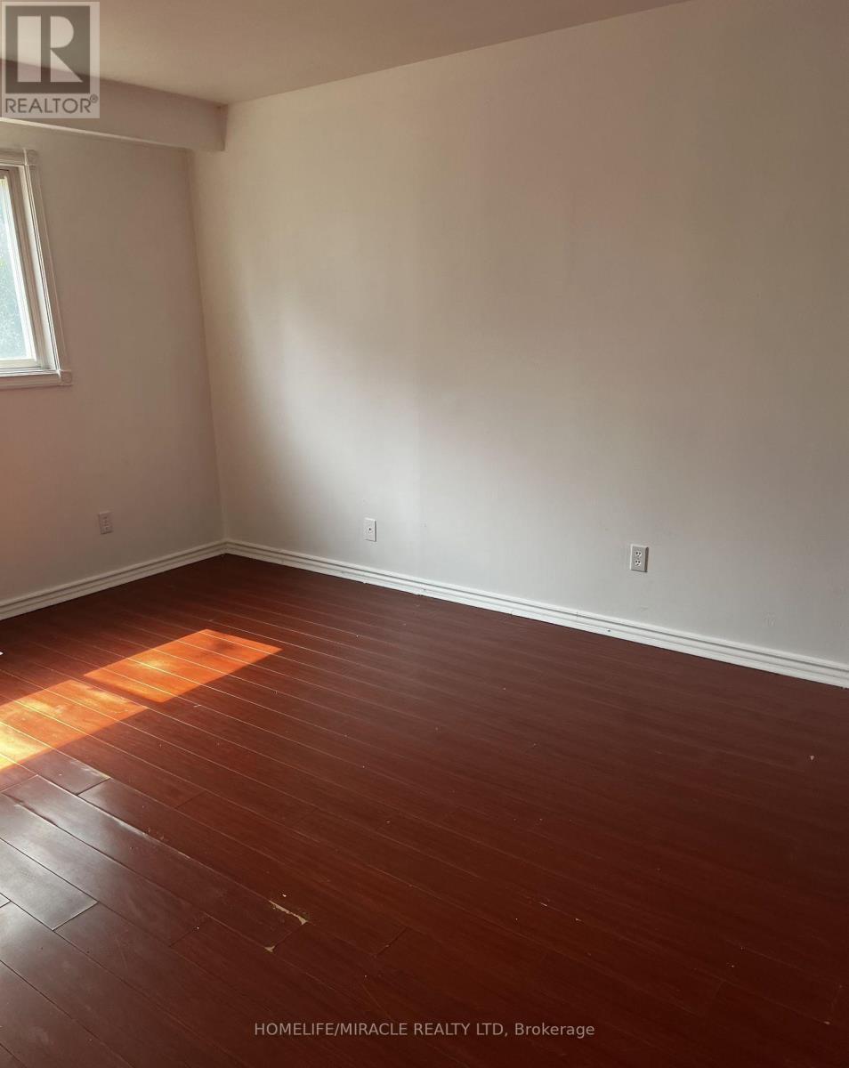 3453 Oakglade Crescent, Mississauga, ON - Indoor Photo Showing Other Room