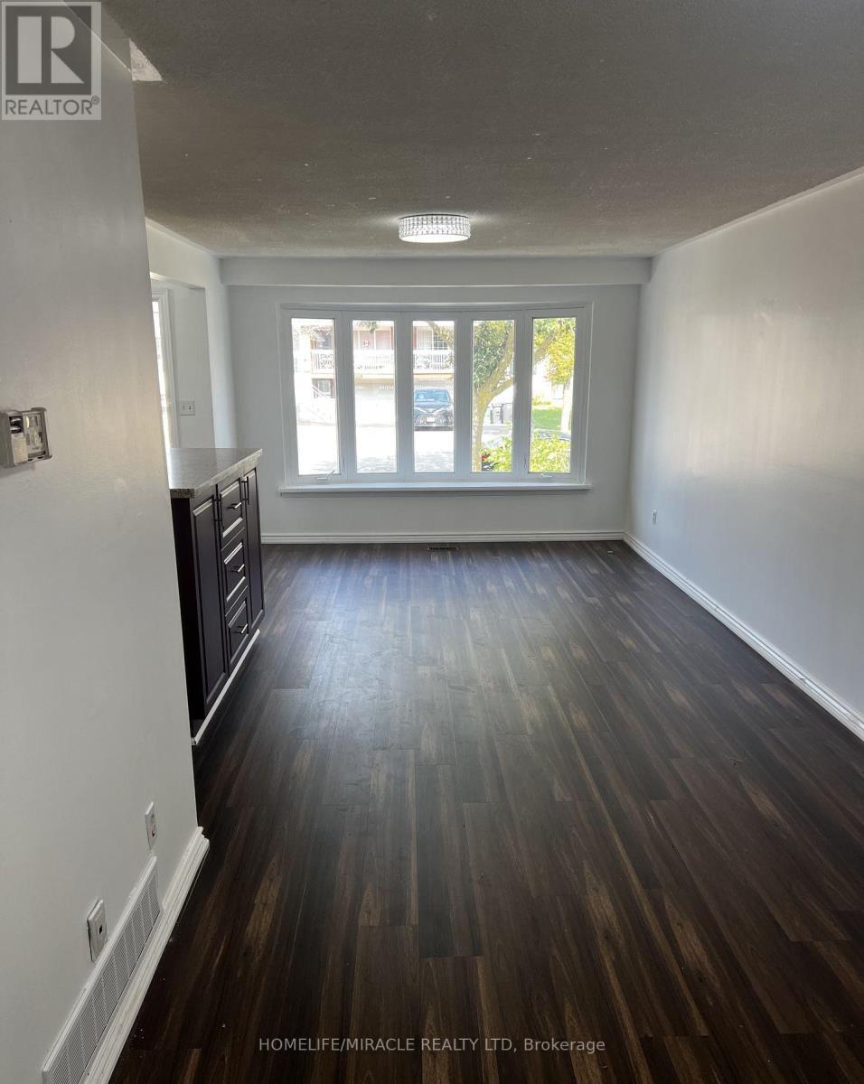 3453 Oakglade Crescent, Mississauga, ON - Indoor Photo Showing Other Room