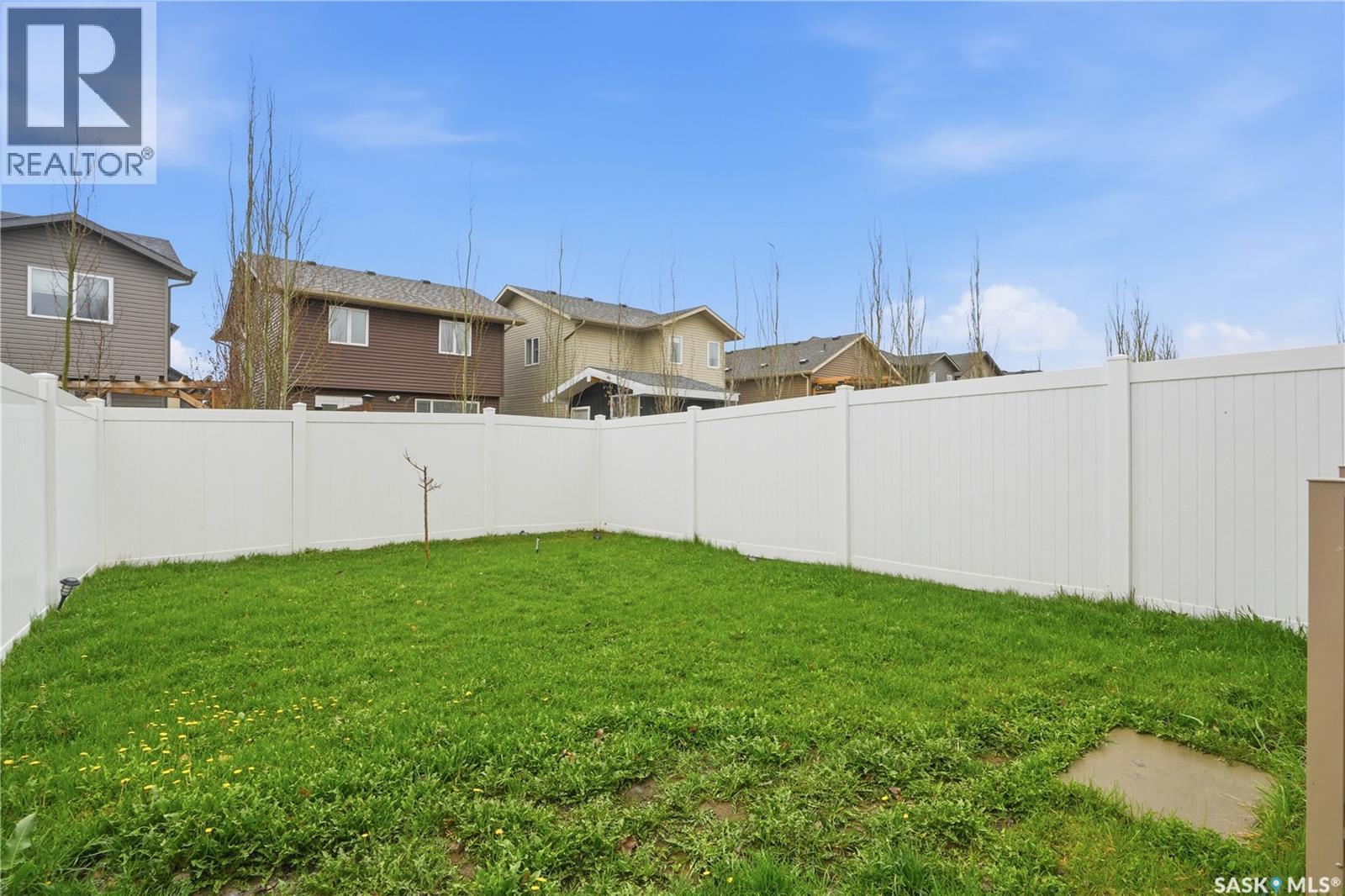 234 Brighton Gate, Saskatoon, SK - Outdoor
