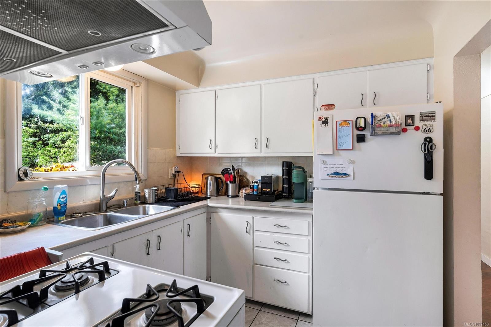 565 Baker St, Saanich, BC