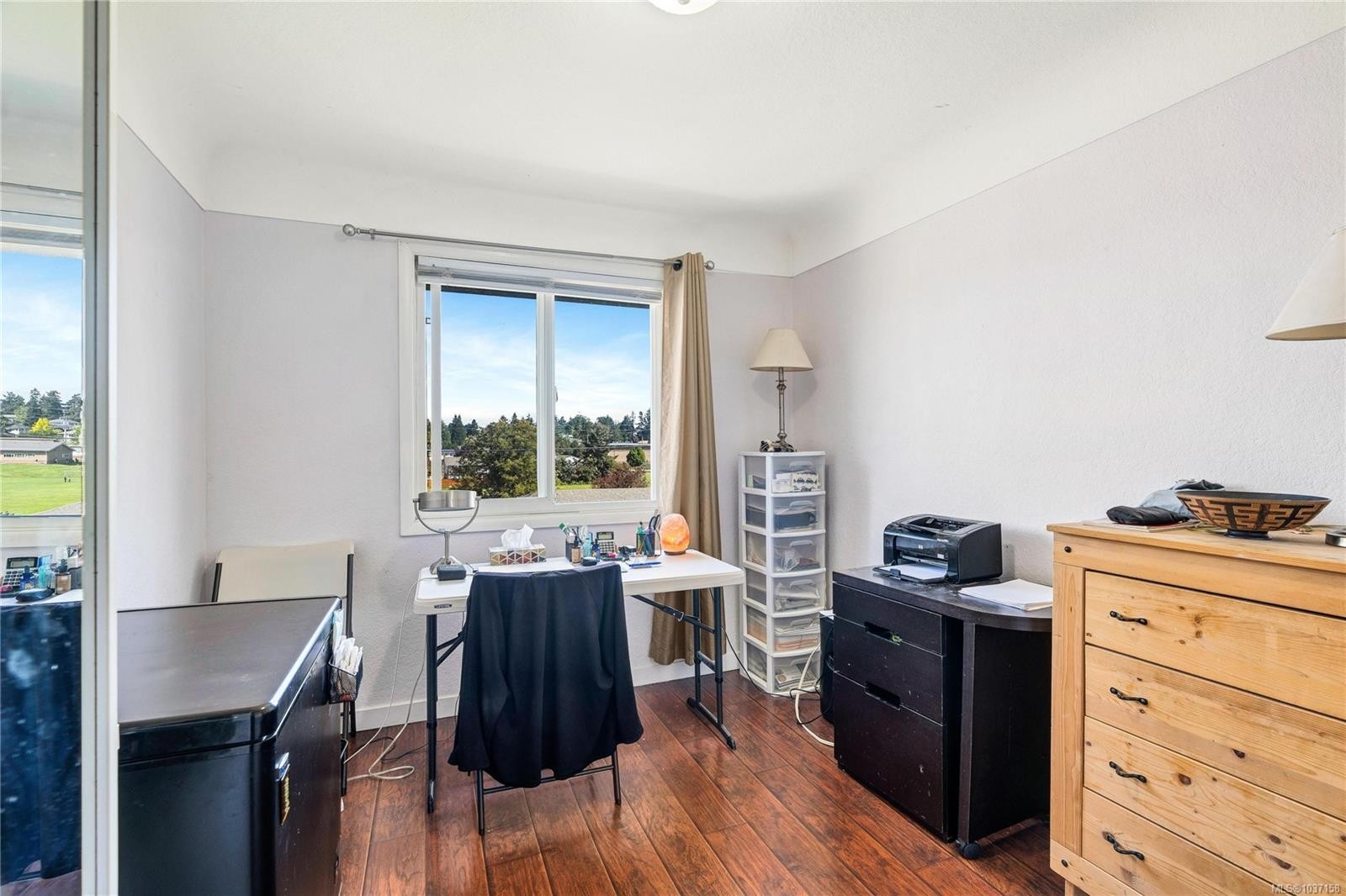 565 Baker St, Saanich, BC