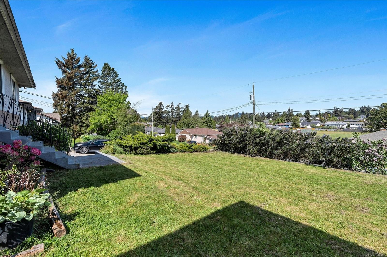565 Baker St, Saanich, BC