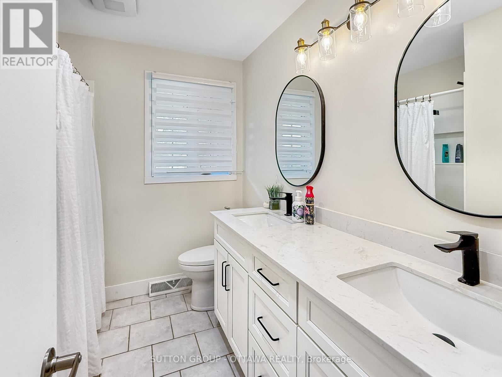 412 Leitch Drive, Cornwall, ON - Indoor Photo Showing Bathroom