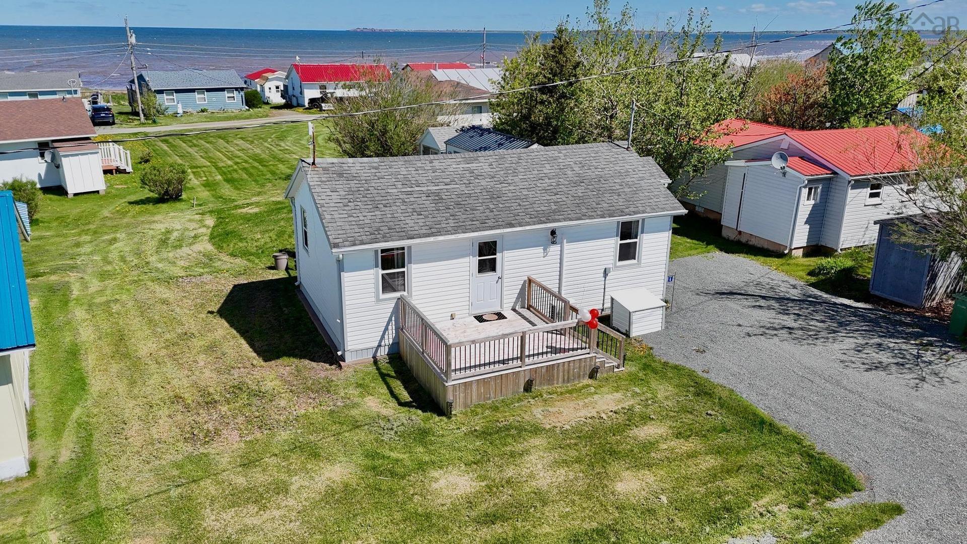 6 Douglas Crescent, Marshville, NS