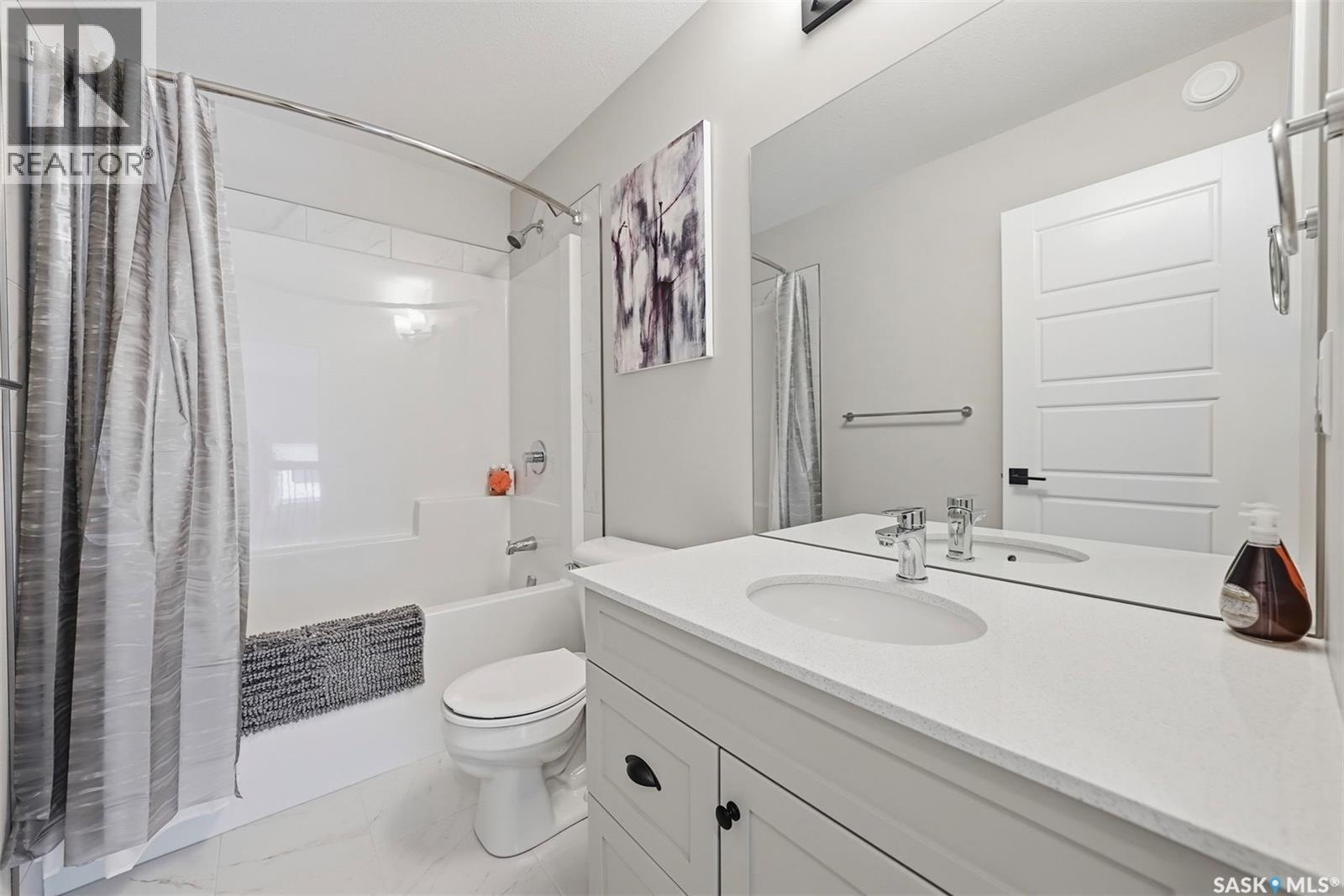 1019 Childers Court, Saskatoon, SK - Indoor Photo Showing Bathroom