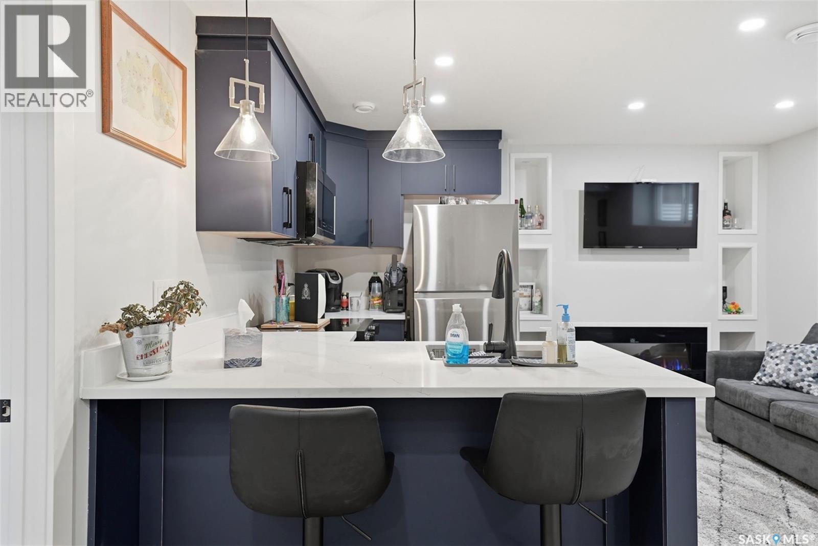 1019 Childers Court, Saskatoon, SK - Indoor Photo Showing Kitchen With Upgraded Kitchen