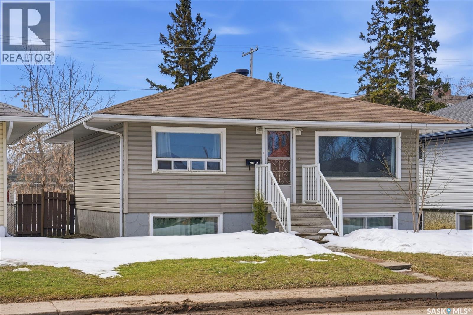 439 22Nd Street E, Prince Albert, SK - Outdoor