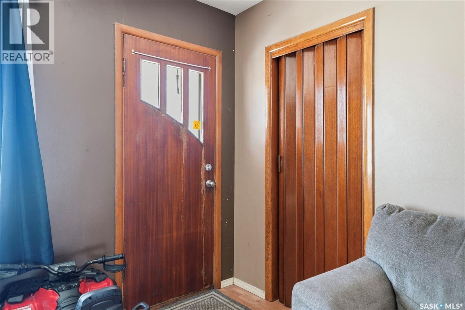 439 22Nd Street E, Prince Albert, SK - Indoor