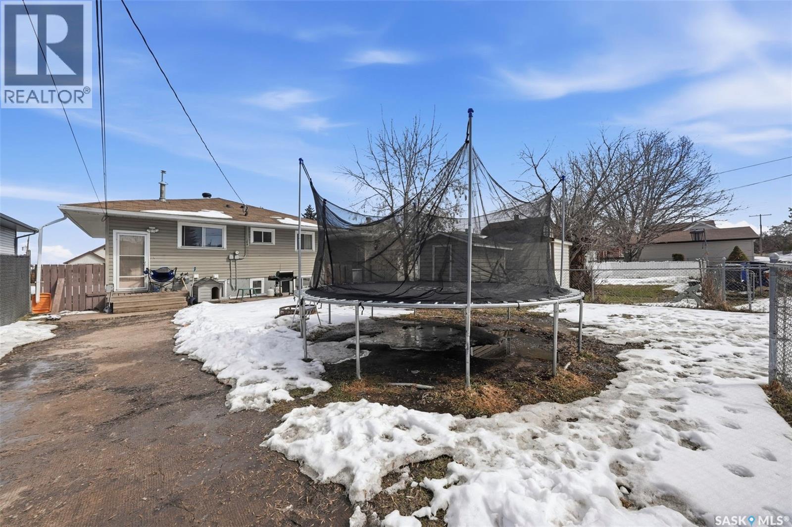 439 22Nd Street E, Prince Albert, SK - Outdoor