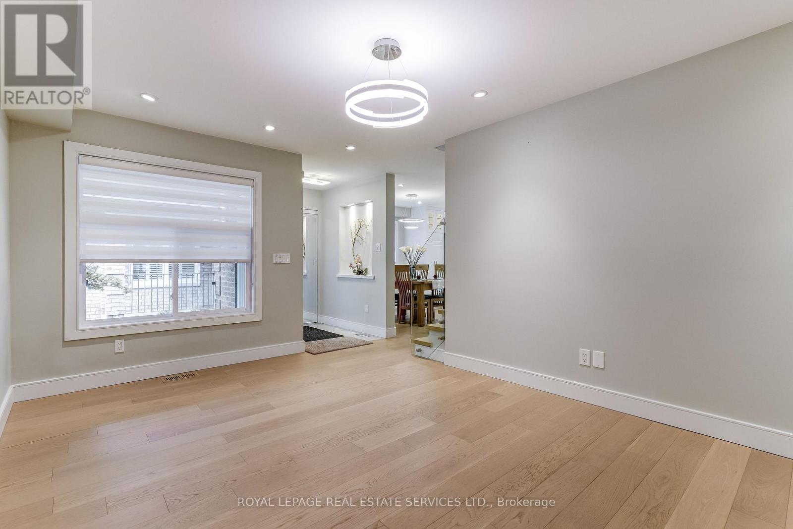 Flat ceilings & pot lights - 3592 Cherrington Crescent, Mississauga, ON - Indoor Photo Showing Other Room