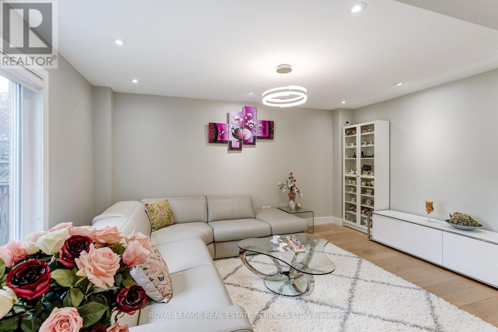 Family Room - 3592 Cherrington Crescent, Mississauga, ON - Indoor Photo Showing Other Room