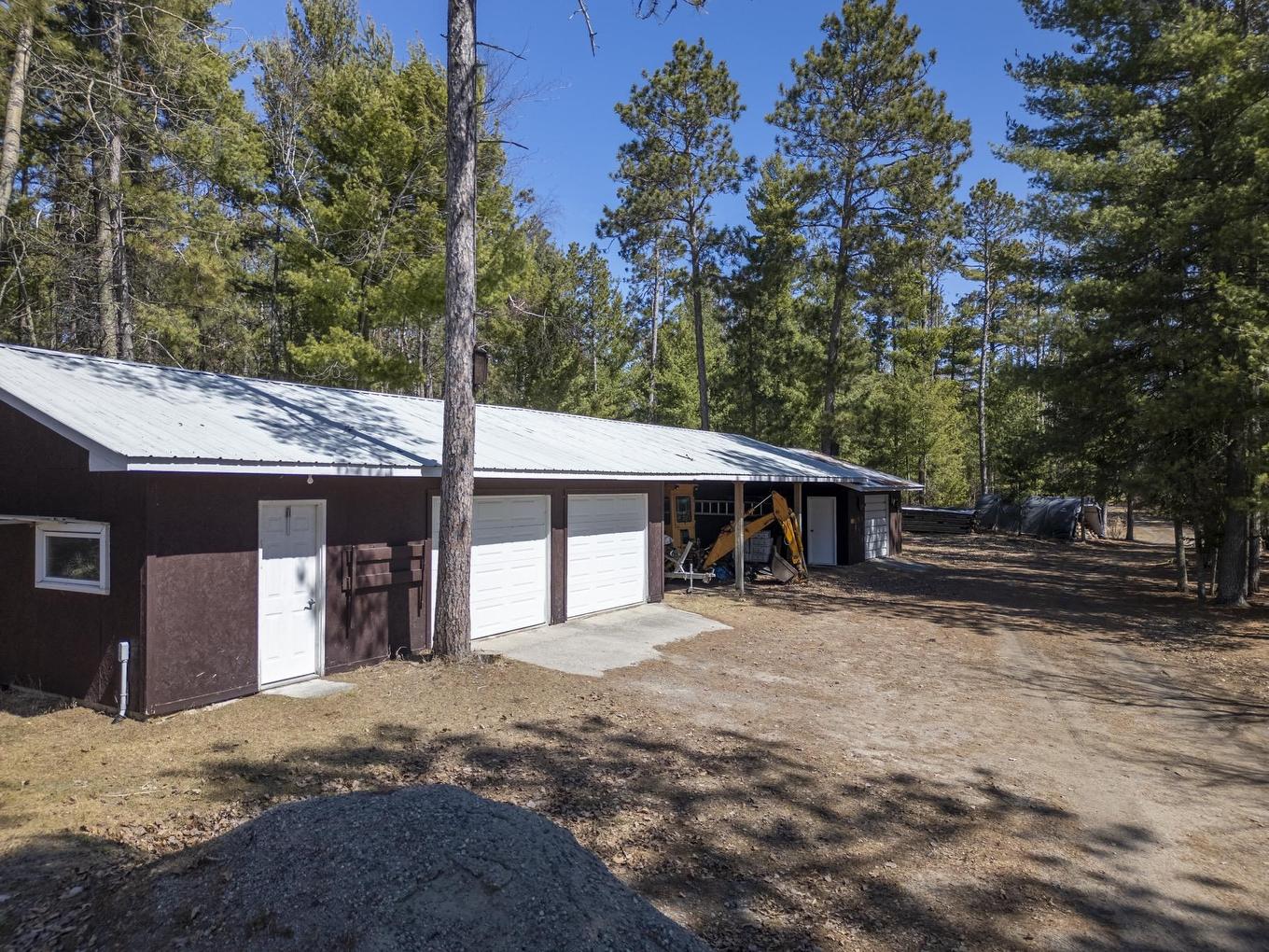 447 Hopkins Bay Road, Fort Frances, ON - Outdoor