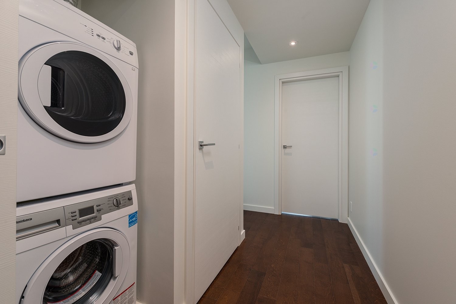 Interior - 2010-1450 Boul. René-Lévesque O., Montréal (Ville-Marie), QC - Indoor Photo Showing Laundry Room