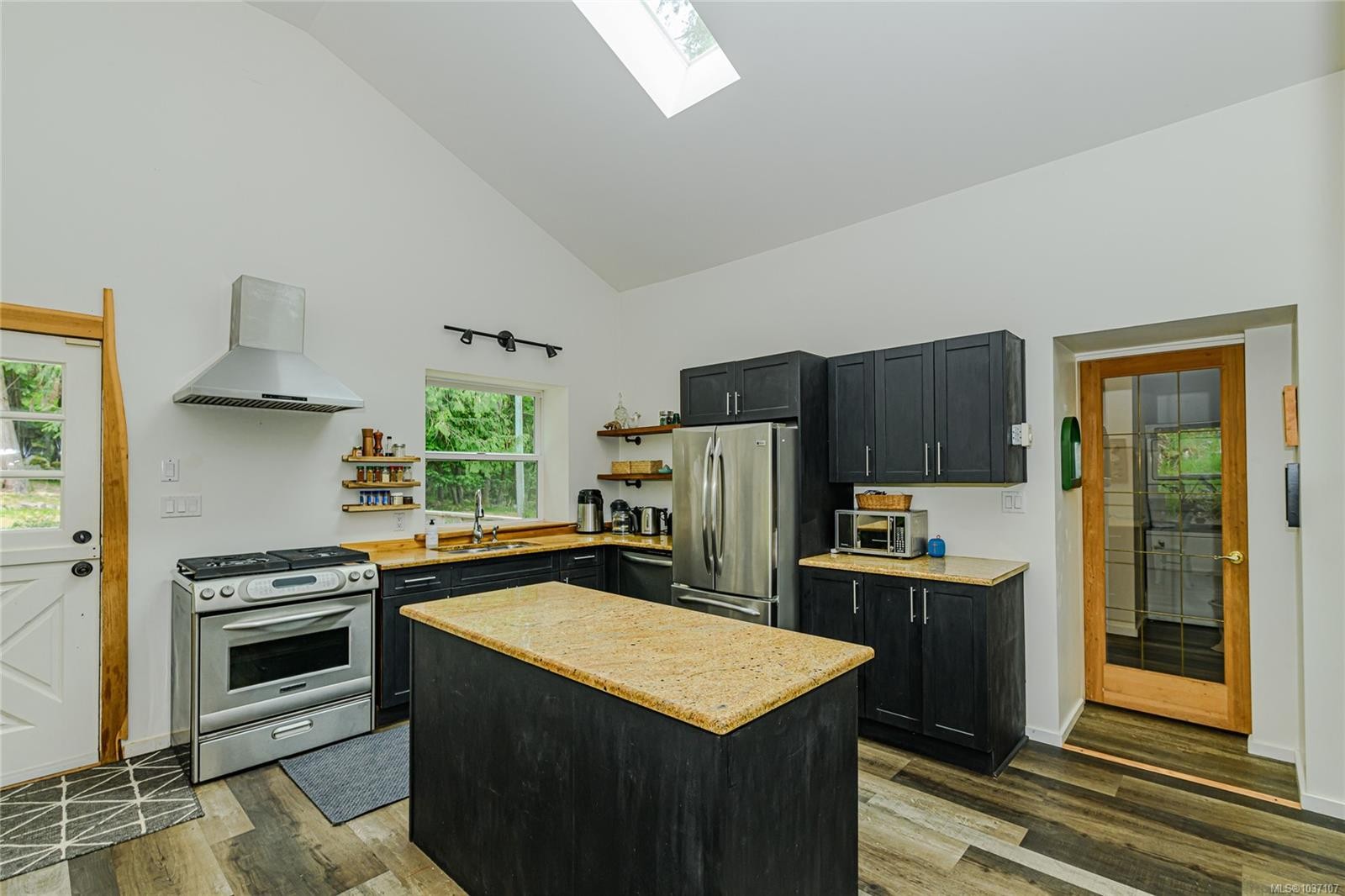 161 Holmes Rd, Salt Spring, BC