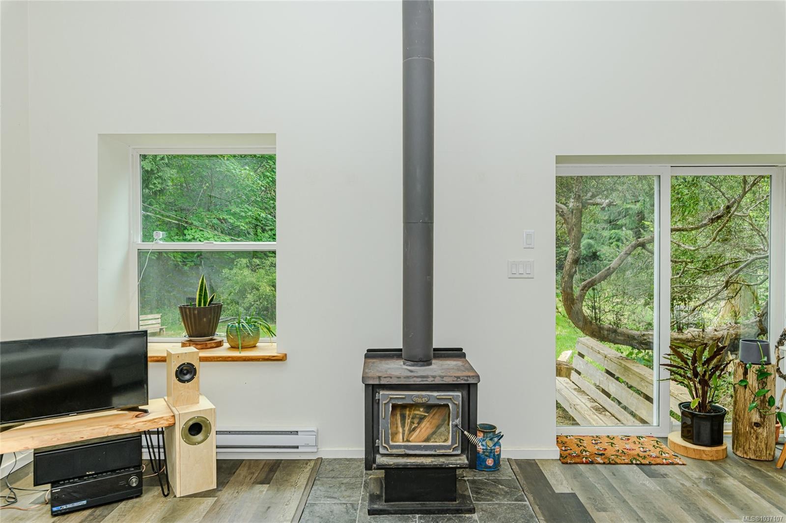 161 Holmes Rd, Salt Spring, BC