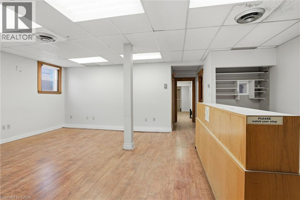 826 Main Street E, Hamilton, ON