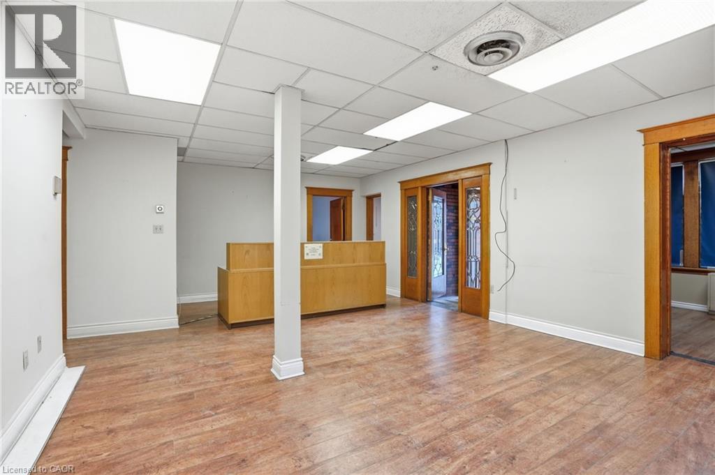 826 Main Street E, Hamilton, ON