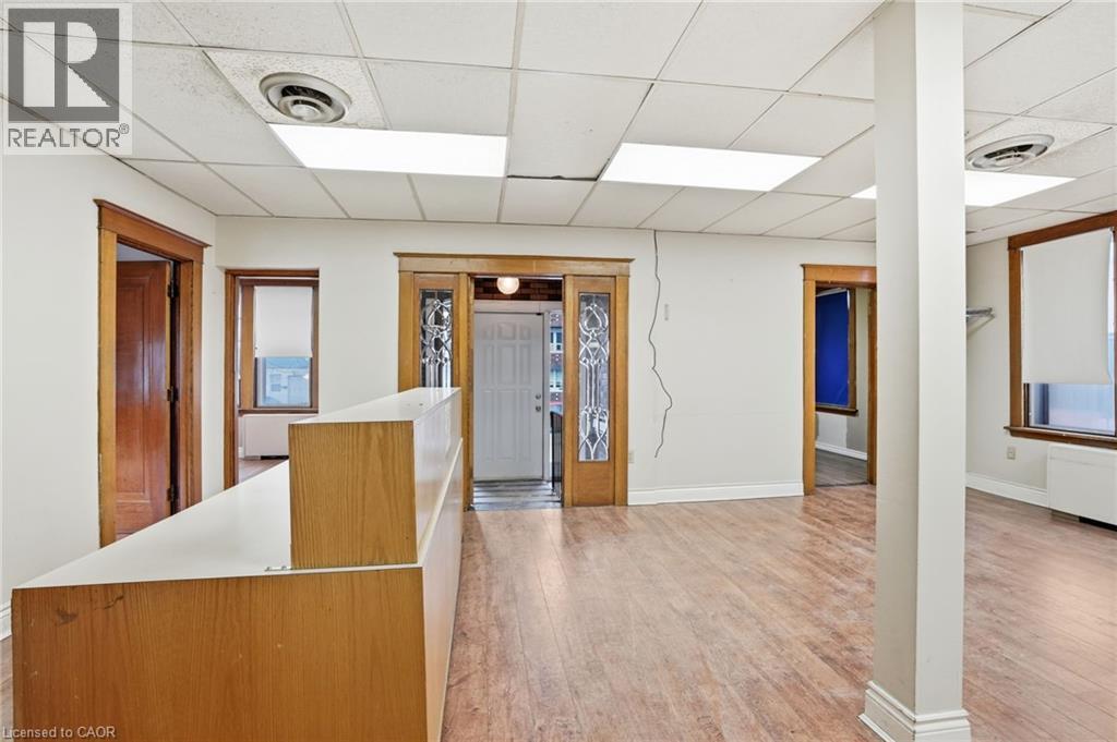 826 Main Street E, Hamilton, ON