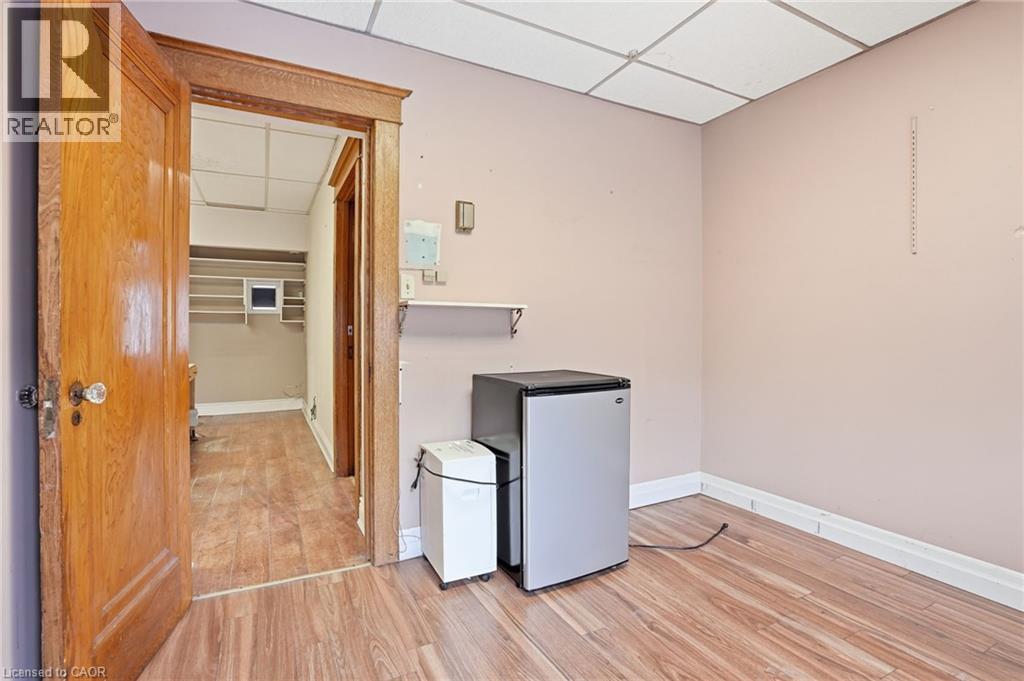 826 Main Street E, Hamilton, ON