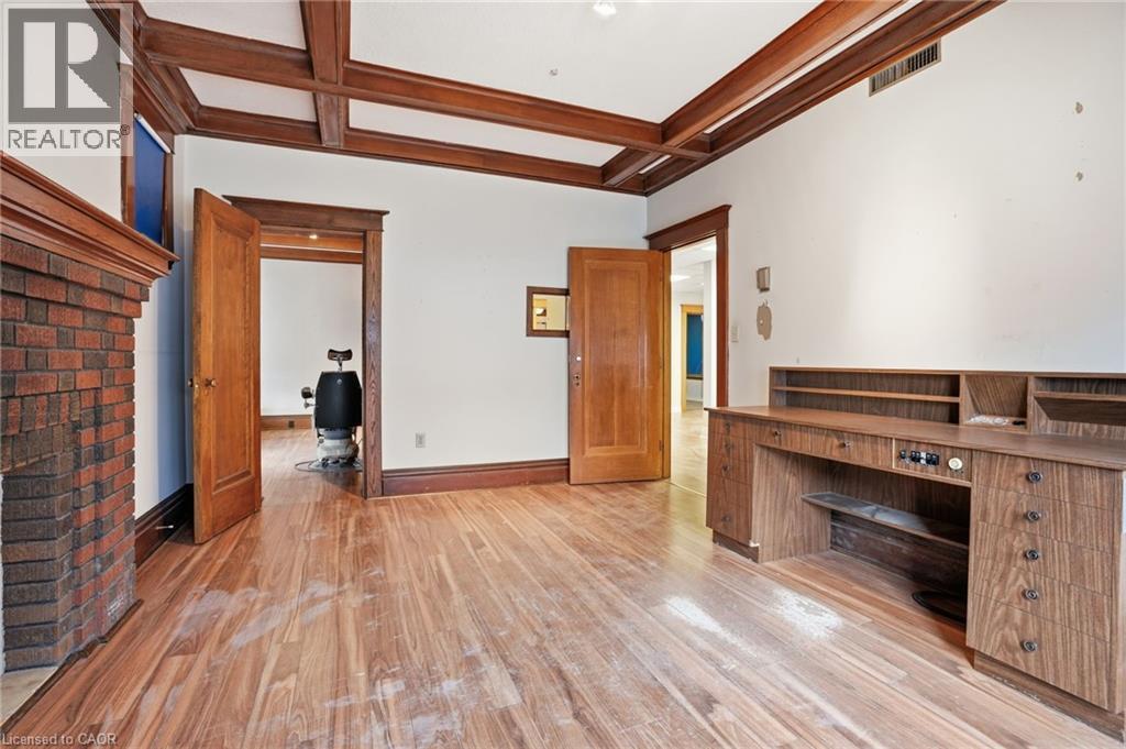 826 Main Street E, Hamilton, ON