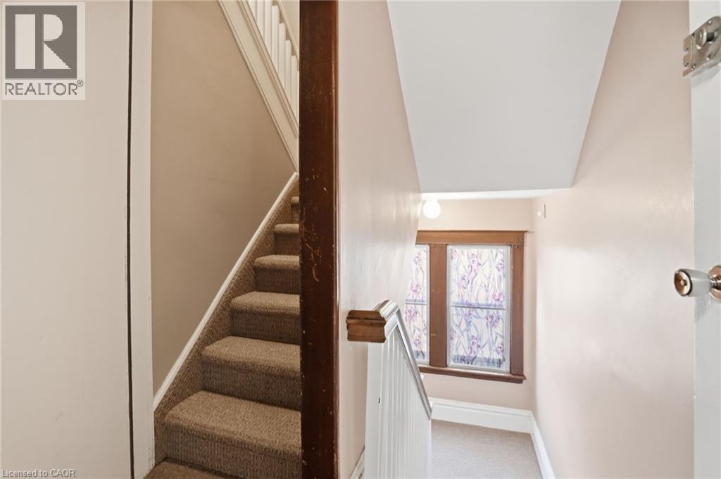 826 Main Street E, Hamilton, ON