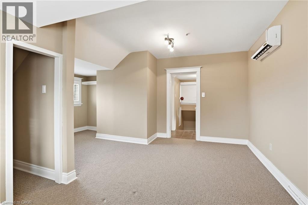 826 Main Street E, Hamilton, ON